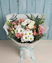 Букет цветов из:  Розы, Лизиантусы и Хризантемы в Барсуковской