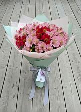 Букет цветов из:  Альстромерии #REPLACE_PRED# Барсуковской