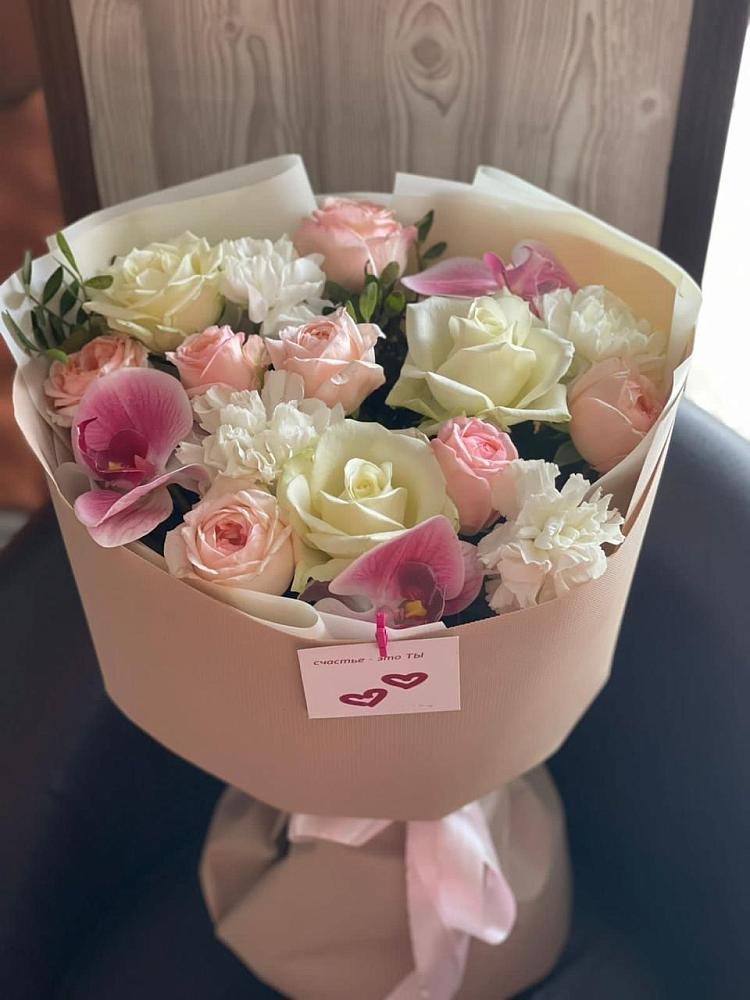 Букет цветов из: Орхидеи, Розы и Гвоздики в Барсуковской