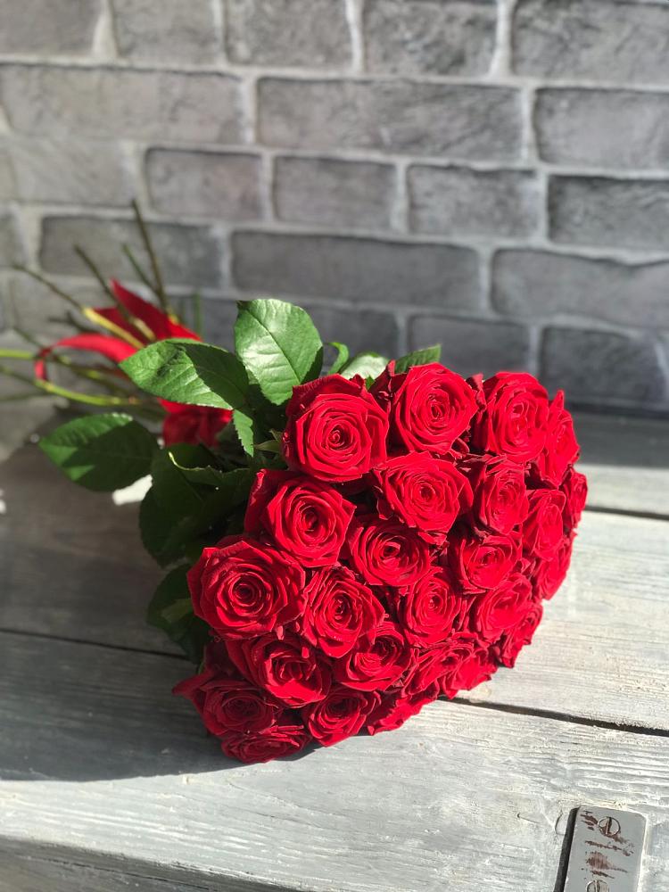 Букет Красные розы Фридом в Барсуковской