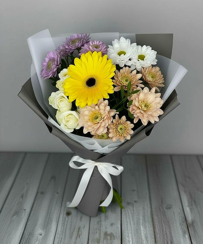 Букет цветов из: Розы, Герберы и Хризантемы в Барсуковской