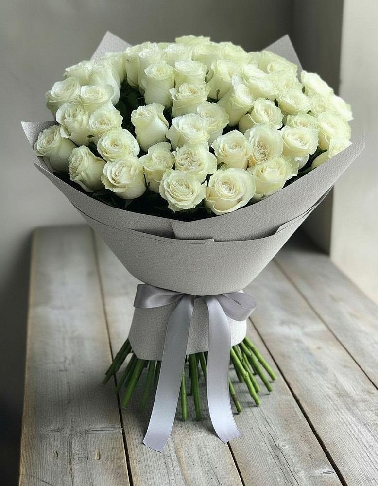 Букет 35 Белых роз в Барсуковской