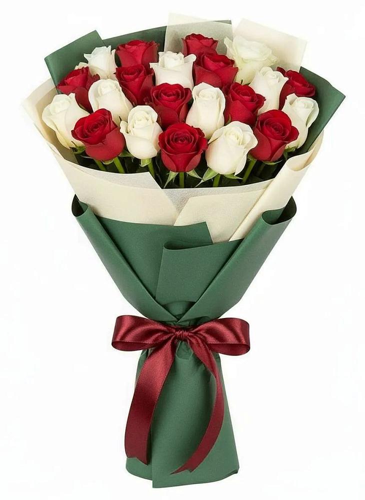 Букет Микс из красных и белых роз в Барсуковской