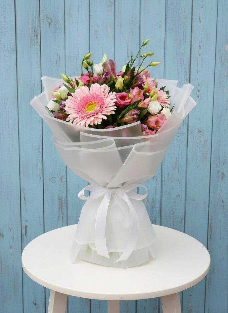 Букет цветов из: Герберы, Альстромерии и Лизиантусы в Барсуковской