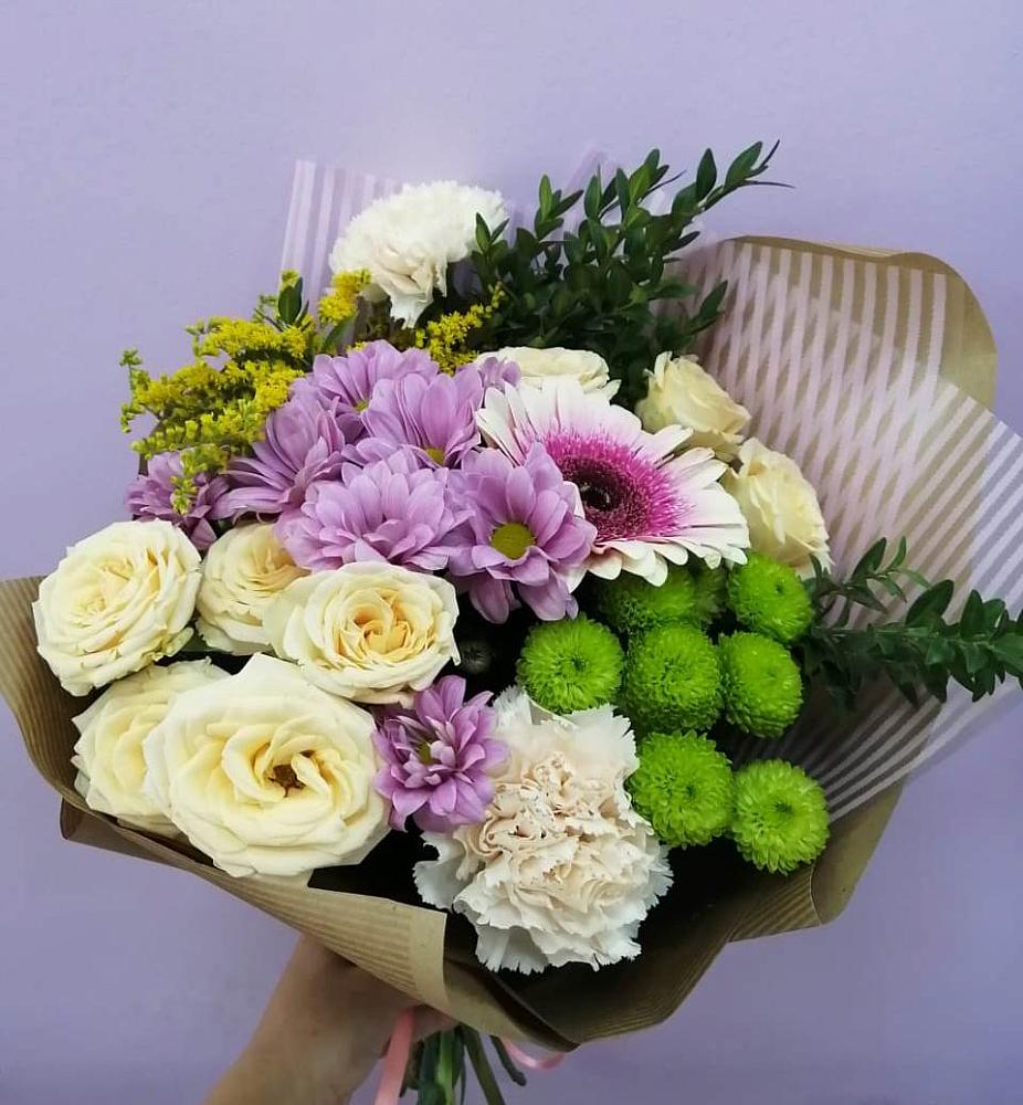 Букет цветов из: Хризантемы, Розы, Гвоздики и Герберы в Барсуковской