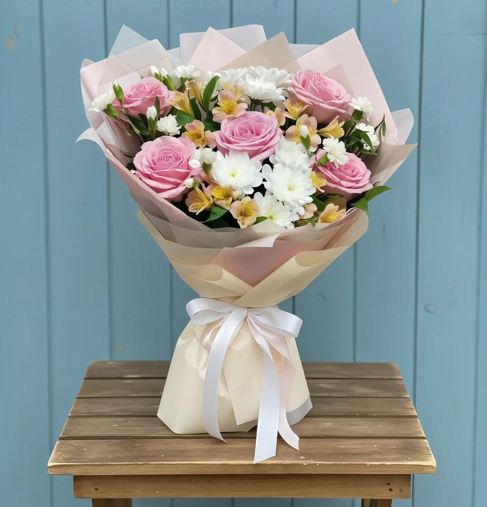 Букет цветов из: Гвоздики, Орхидеи и Розы в Барсуковской