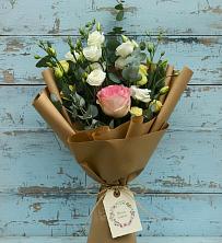 Букет цветов из:  Розы и Лизиантусы в Барсуковской