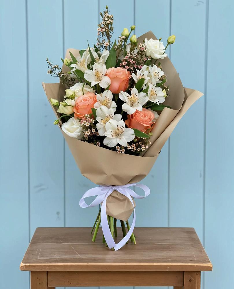 Букет цветов из: Альстромерии, Лизиантусы, Розы и Хризантемы в Барсуковской