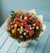 Букет Микс из разноцветных кустовых роз в Барсуковской