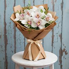 Букет цветов из:  Орхидеи и Розы #REPLACE_PRED# Барсуковской